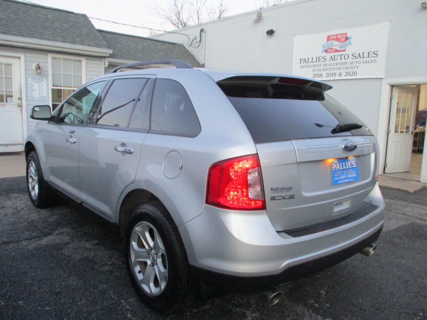 2011 SILVER Ford Edge (2FMDK4JC7BB) , AUTOMATIC transmission, located at 540a Delsea Drive, Sewell, NJ, 08080, (856) 589-6888, 39.752560, -75.111206 - Photo#2